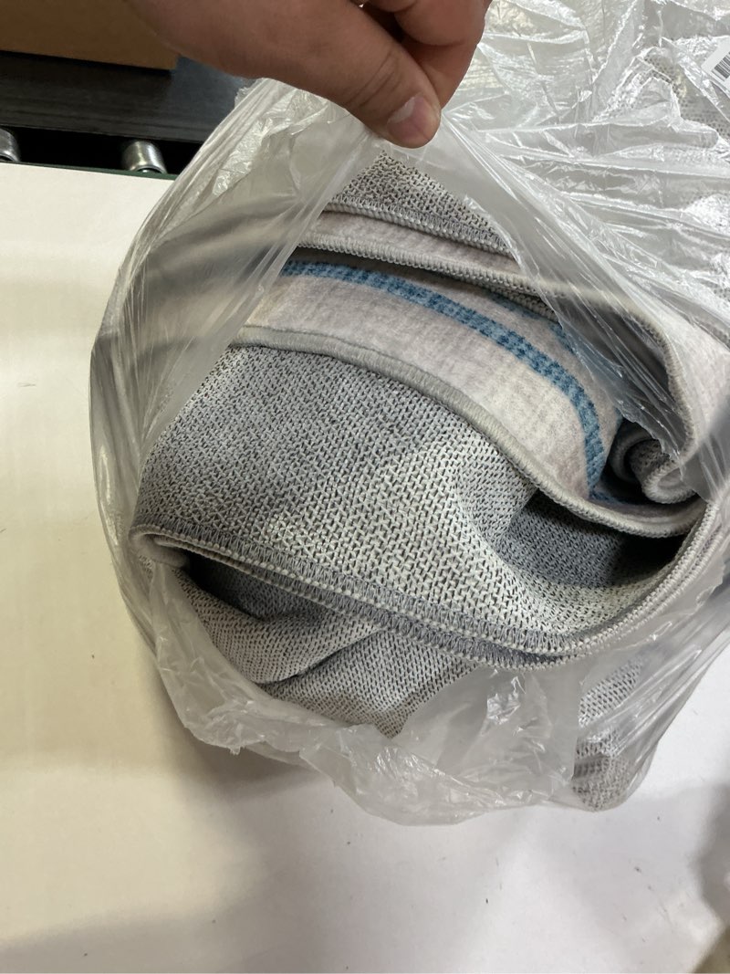 Condition photo showing item condition for GarveeHome Scalloped 8x10 Rug for Living Room Washable Non-Slip Solid Blue Modern Minimalism Low-Pile Carpet 8 x 10 Rug for Bedroom Dining Nursery Mat with Rubber Back Blue 8' x 10' (Rectangular)