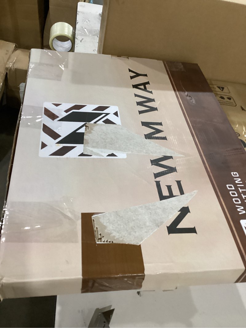Condition photo showing Good Condition for new m way wood cutting board