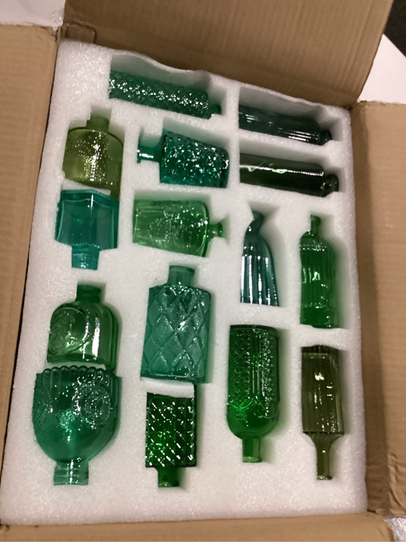 30 pc glass vase set