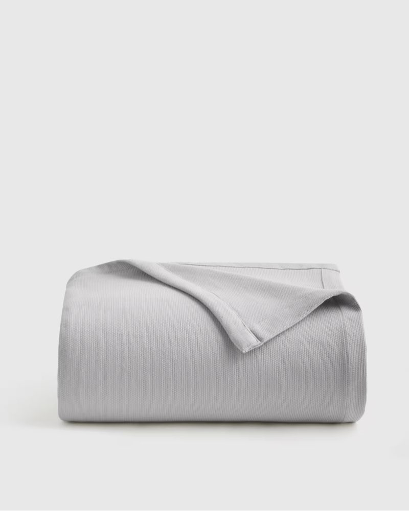 luxury organic cotton bed blanket color: silver 