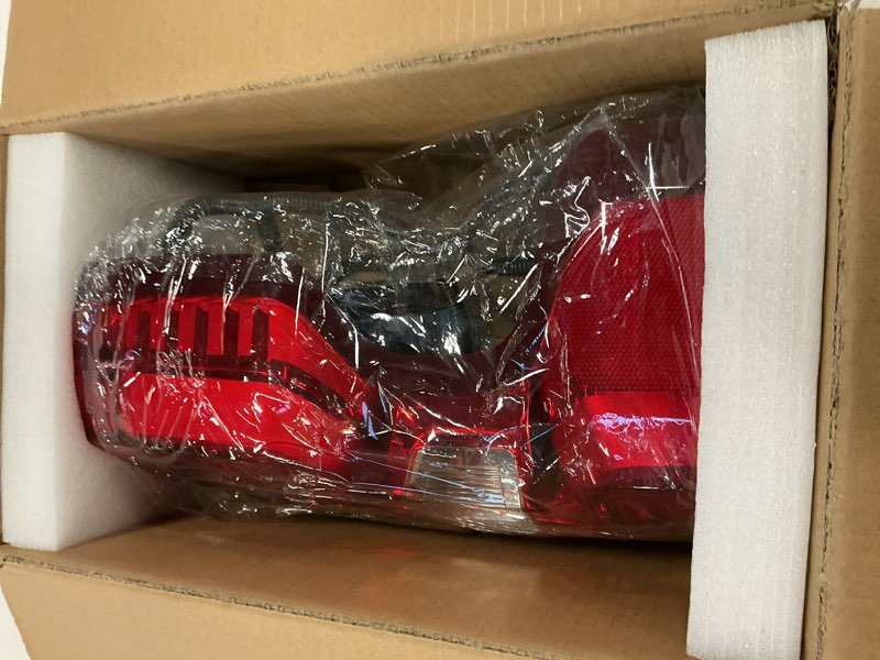 Condition photo showing Good Condition for OEM Halogen Type Tail Light Assembly with Bulb Tail Lamp Compatible with 2019 2020 2021 2022 2023 Chevy Silverado 1500 2500 HD 3500 HD Replace for 84554656, GM2800308 (Rear Left Driver Side)