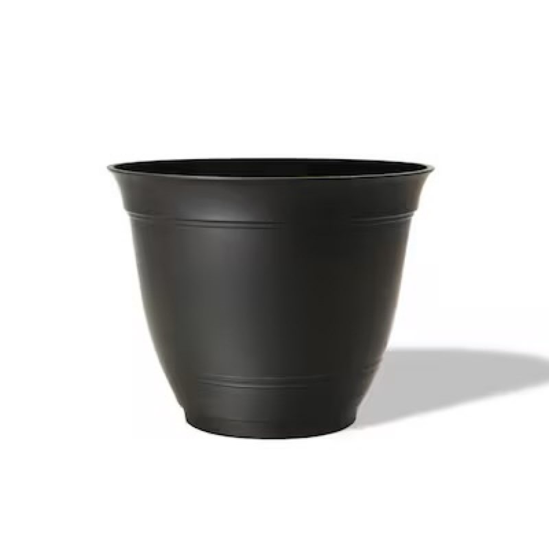 Style Selections Round 15.2-in W x 15.2-in L x 13.07-in H Black Recycled plastic