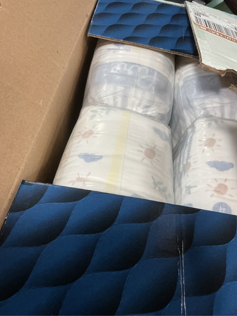 Condition photo showing New/Like New for pampers pure protection diapers pack - size 4 - 108ct