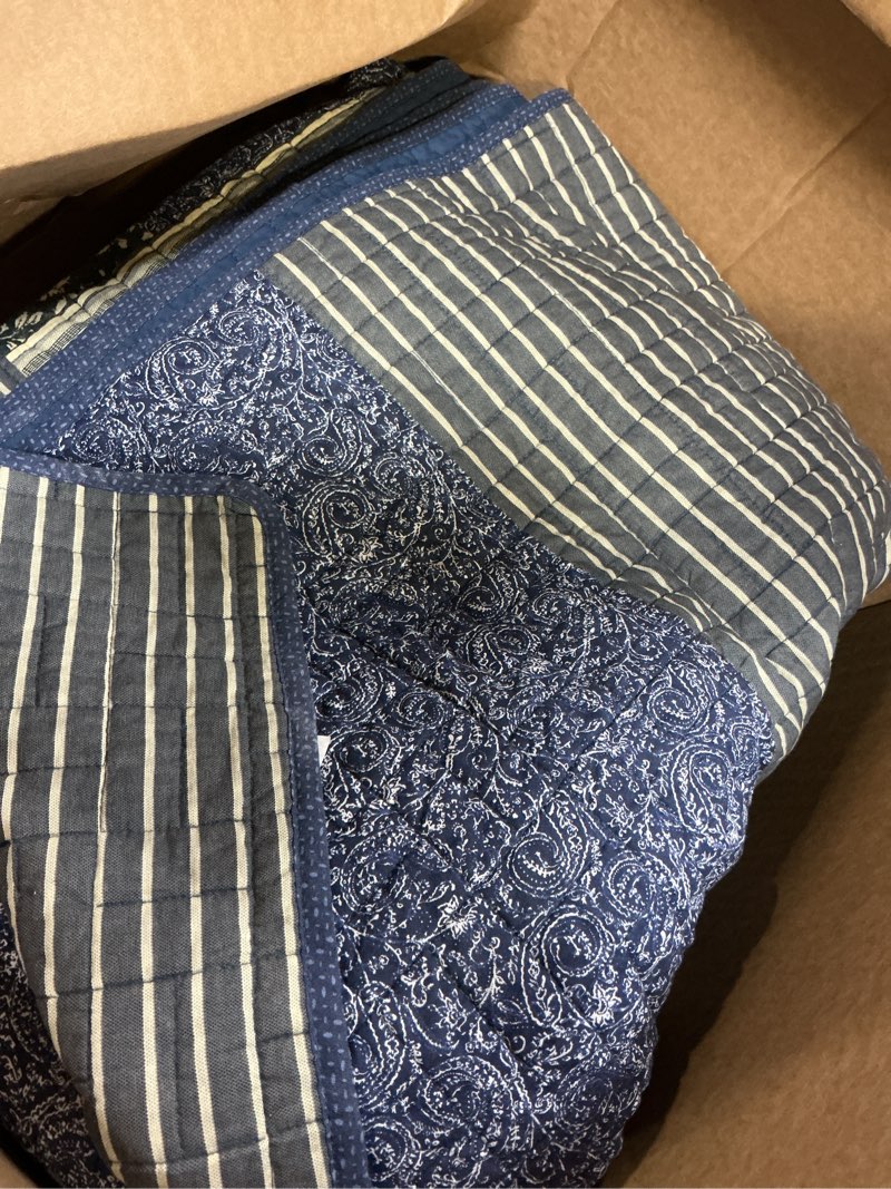 Condition photo showing As Is for Yvooxny Quilt Set California King 3-Piece Quilt Set Plaid Floral Patchwork Quilts Cotton Quilted Bedspread with Pillowcases for All Seasons, Azure Blue, 118x110 Inches Z-azure Blue California King