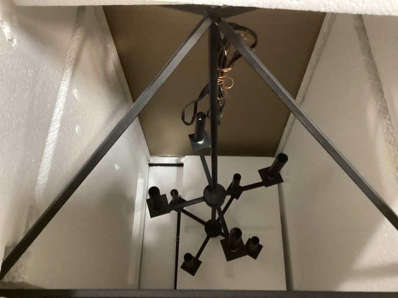 https://lotting-media.assets.bidfta.com/lotting_9256ab18-36a4-4724-9072-a11eb6d72175