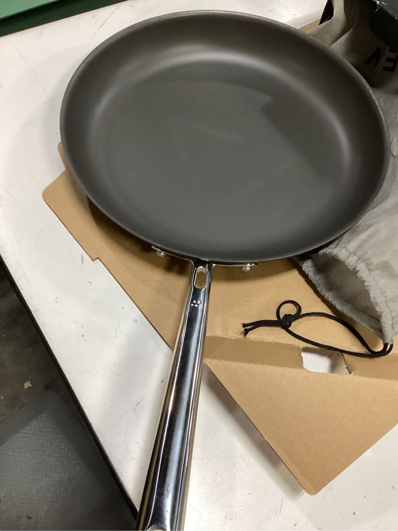 Condition photo showing Good Condition for misen 12 inch pre-seasoned carbon steel fry pan – lightweight, even heating, heat retention – oven safe to 500°f – ideal for searing, sautéing, and frying – versatile durable, easy to clean