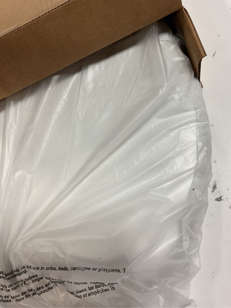 Condition photo showing Good Condition for mayfair caswell modern slow close toilet seat, durable plastic seat, made in usa, round, white round 1 seat