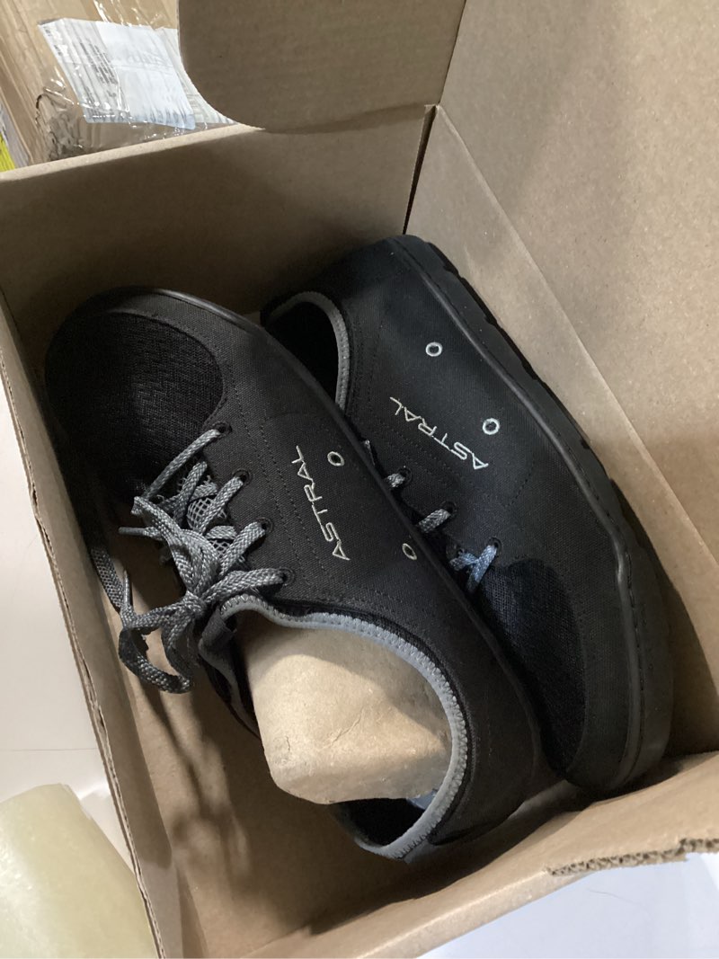 Condition photo showing New/Like New for astral, loyak m's, space black, m11