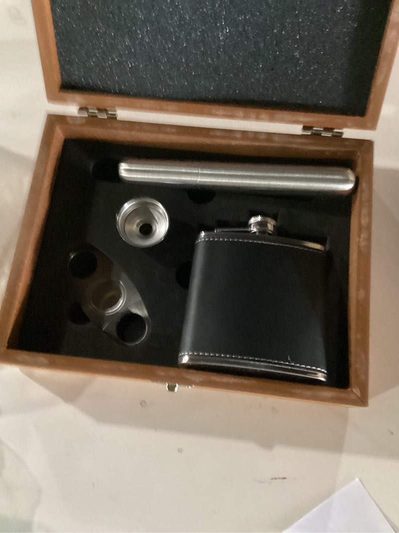 Condition photo showing New/Like New for Flask Gift Set for Men – Stainless Steel Hip Flask with Funnel, Cutter & Case in Elegant Wooden Box – Perfect for Whiskey Lovers, Groomsmen, Gifts & Special Occasions
