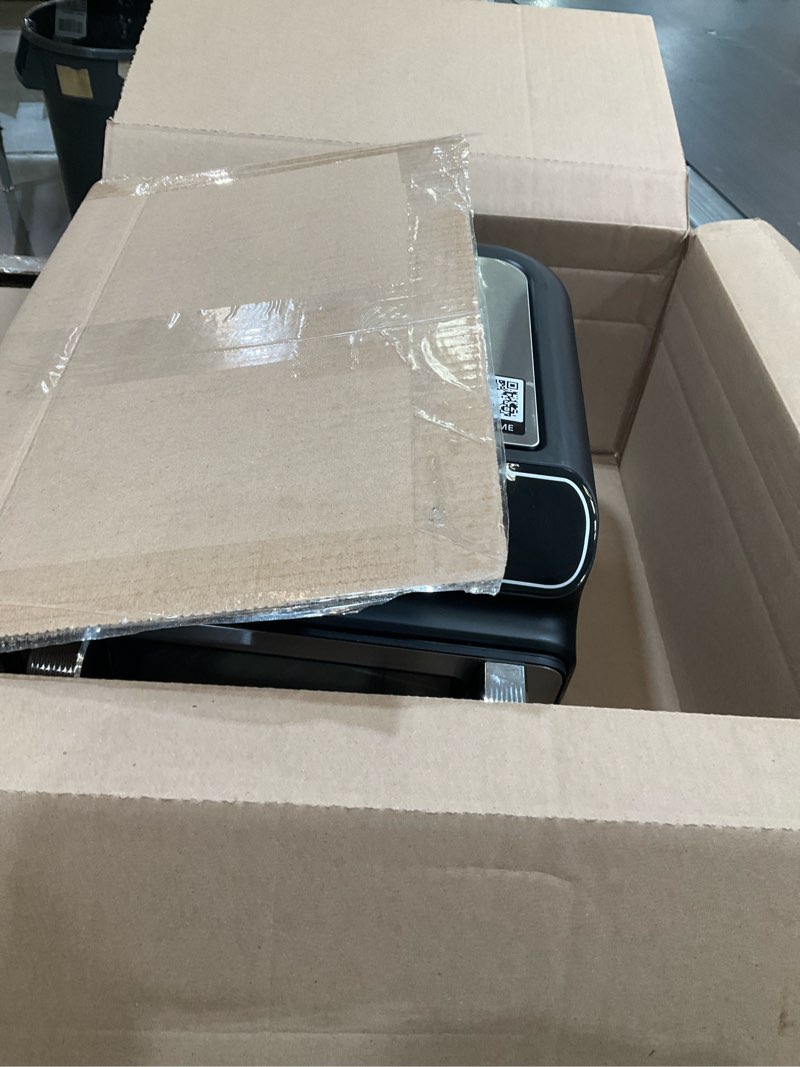 Condition photo showing Good Condition for 11.5 qt air fryer