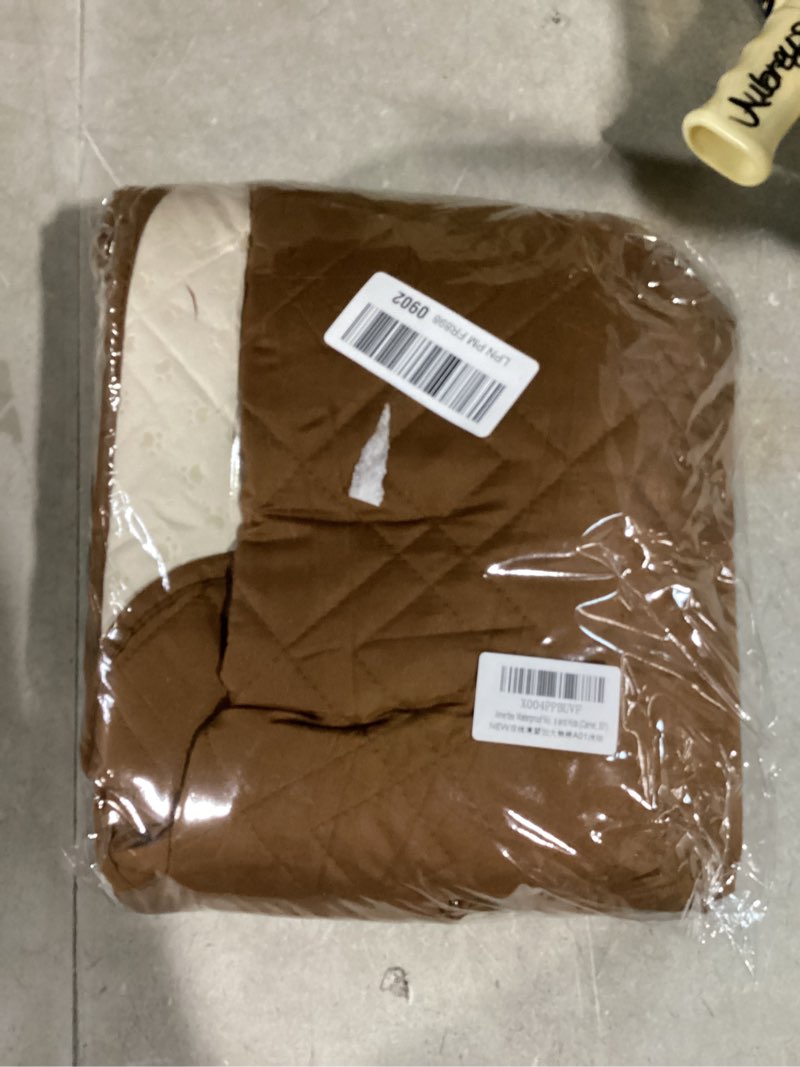 Condition photo showing Good Condition for Ameritex Waterproof Nonslip Recliner Cover Stay in Place, Dog Chair Cover Furniture Protector, Ideal Recliner Slipcovers for Pets and Kids (Camel, 30") 30" Camel