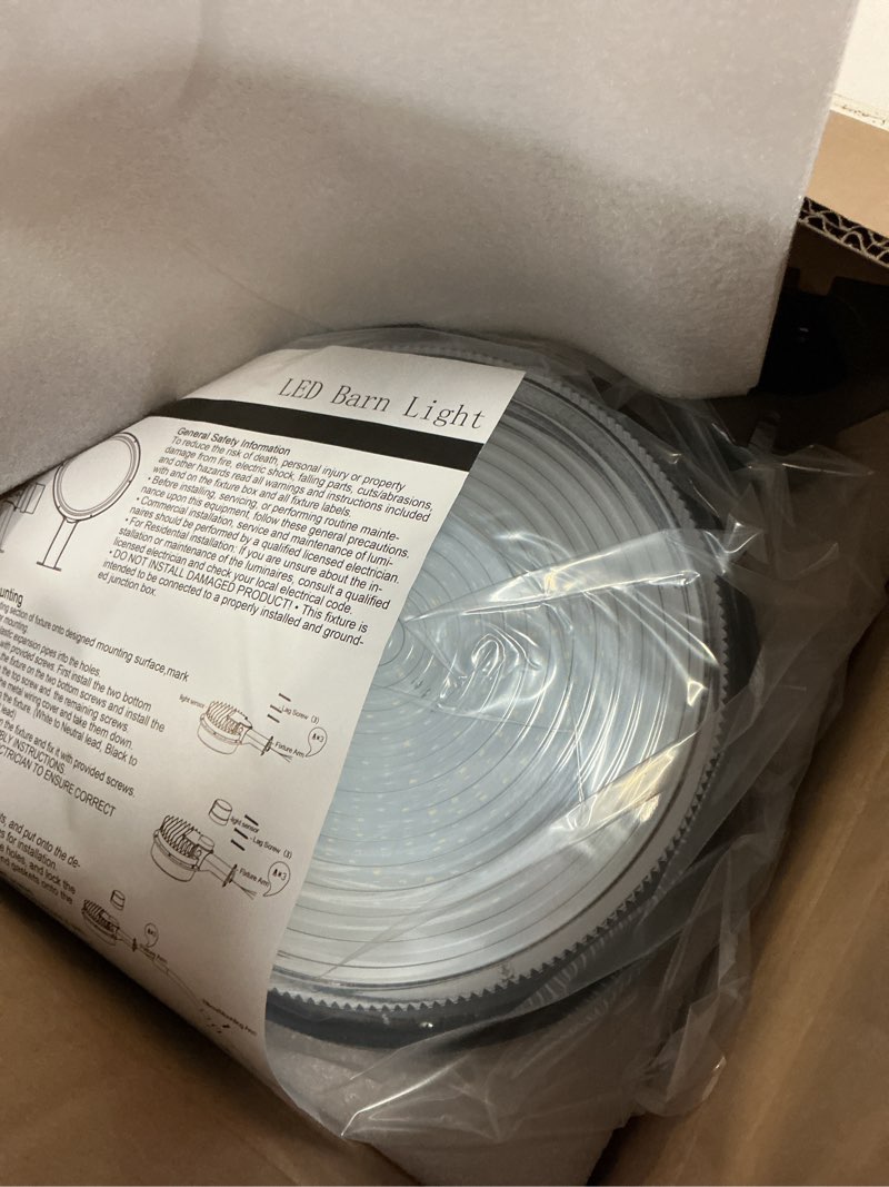 Condition photo showing Good Condition for juyace 18000lm led barn light, 120w 5000k, dusk to dawn outdoor security area light with photocell & free extension arm, ip65 adjustable shoebox flood light for farm yard pole wall mount 120w 1 pack