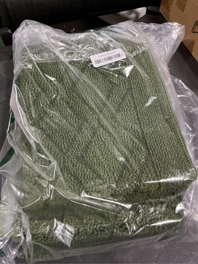 Condition photo showing New/Like New for COSY HOMEER 48x20 Inch/30X20 Inch Kitchen Rug Mats Made of 100% Polypropylene 2 Pieces Soft Kitchen Mat Specialized in Anti Slippery and Machine Washable for Home Kitchen,Green Green 20"x30"+20"x48"