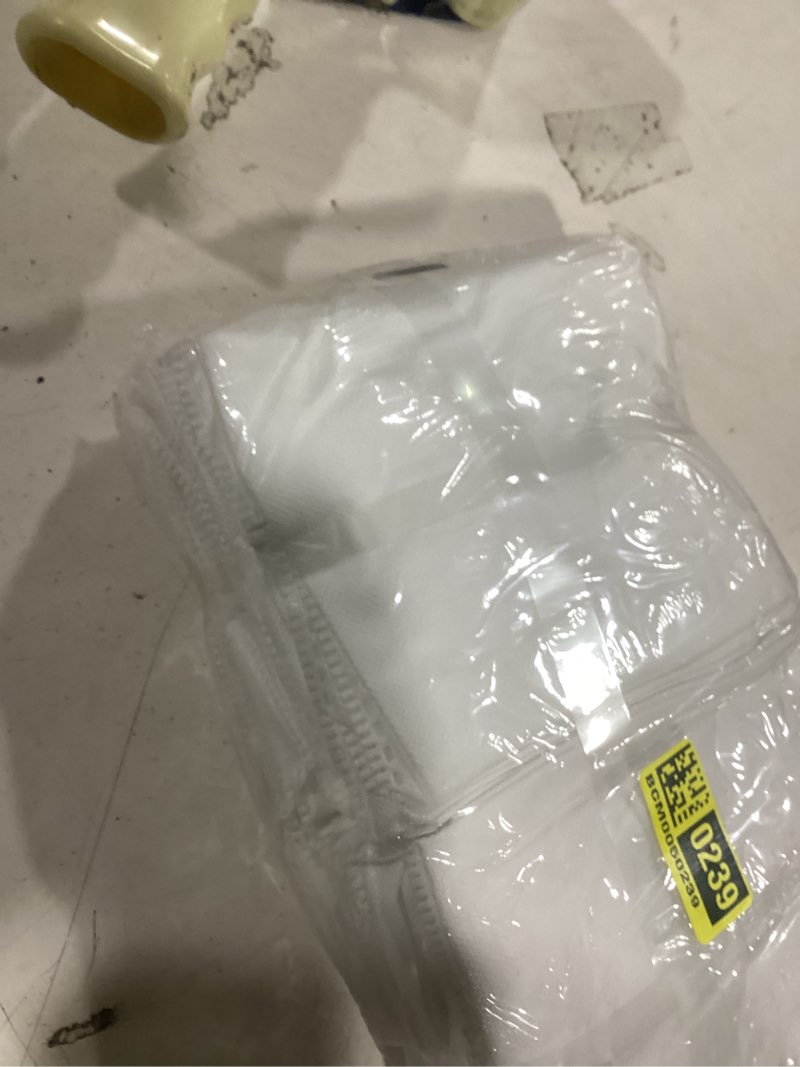 Condition photo showing Good Condition for disposable dust bags