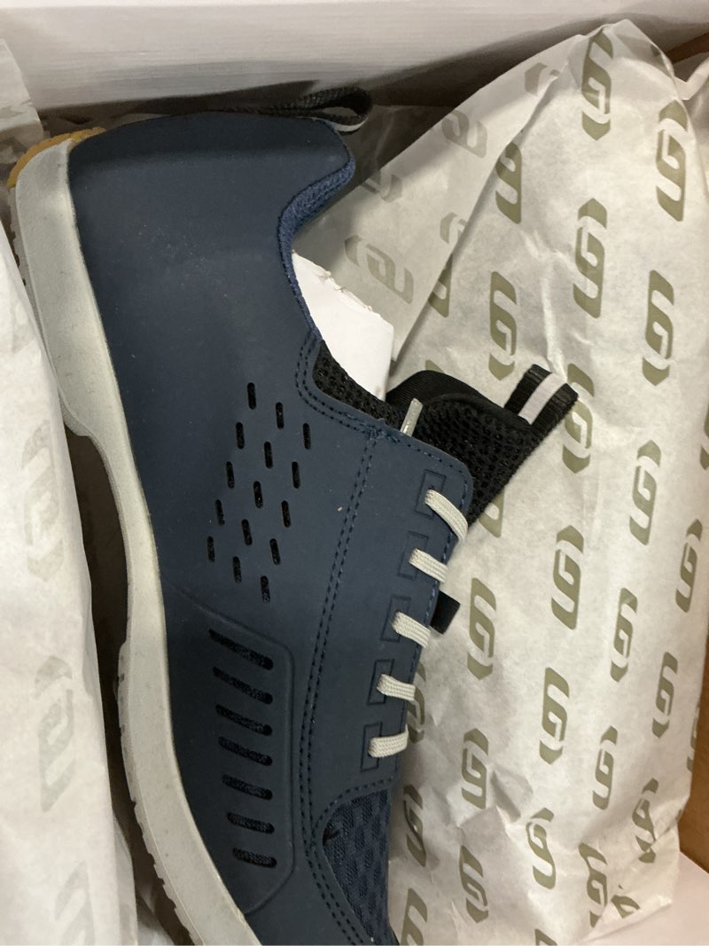 Condition photo showing New/Like New for garneau women's deville shoes size eu 40