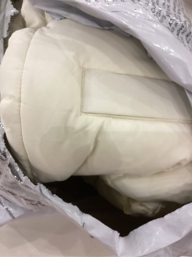 Amazon Essentials Women's Water Repellent Sherpa Lined Hooded Puffer Jacket (Available in Plus Size)