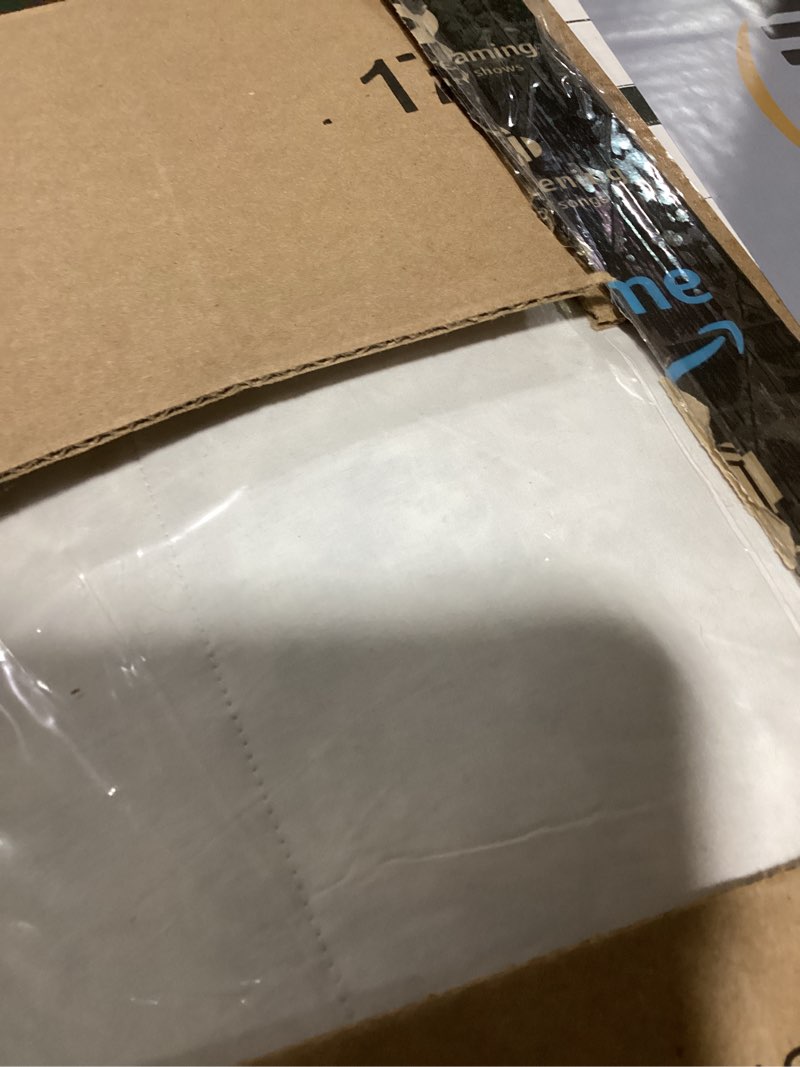 Condition photo showing Good Condition for royoliving premium feathers down duvet insert comforter queen size all season medium warmth white 100% cotton cover with corner tabs (90x90, 50 oz) white queen all season