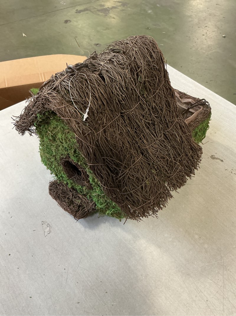 Condition photo showing New/Like New for SuperMoss (56002) Plantable Maison Birdhouse, 9.5" by 10.5", Fresh Green