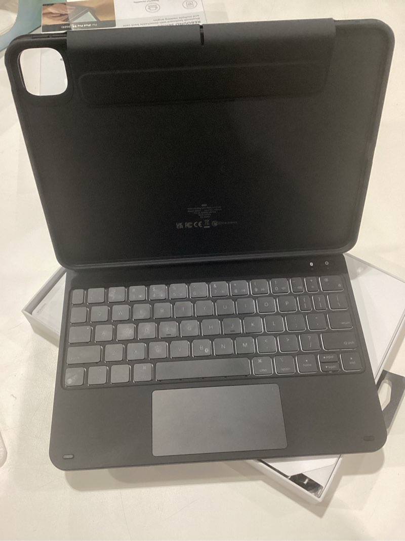 Condition photo showing New/Like New for ESR iPad Pro 11 Inch Case with Keyboard (M5/M4, 2025/2024), iPad Pro 11(5th) Keyboard Case with Easy-Set Magnetic Stand, Portrait/Landscape Modes, Removable Protective Case, Rebound 360 Series, Black