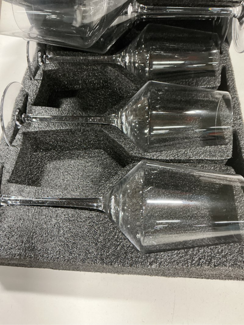 Condition photo showing Good Condition for Chouggo Wine Glasses Set of 6, Hand Blown Crystal Red Wine or White Wine Glass - 15Oz, Hand Crafted by Artisans - Gifts for Women, Men, Wedding, Anniversary, Christmas, Birthday Classic