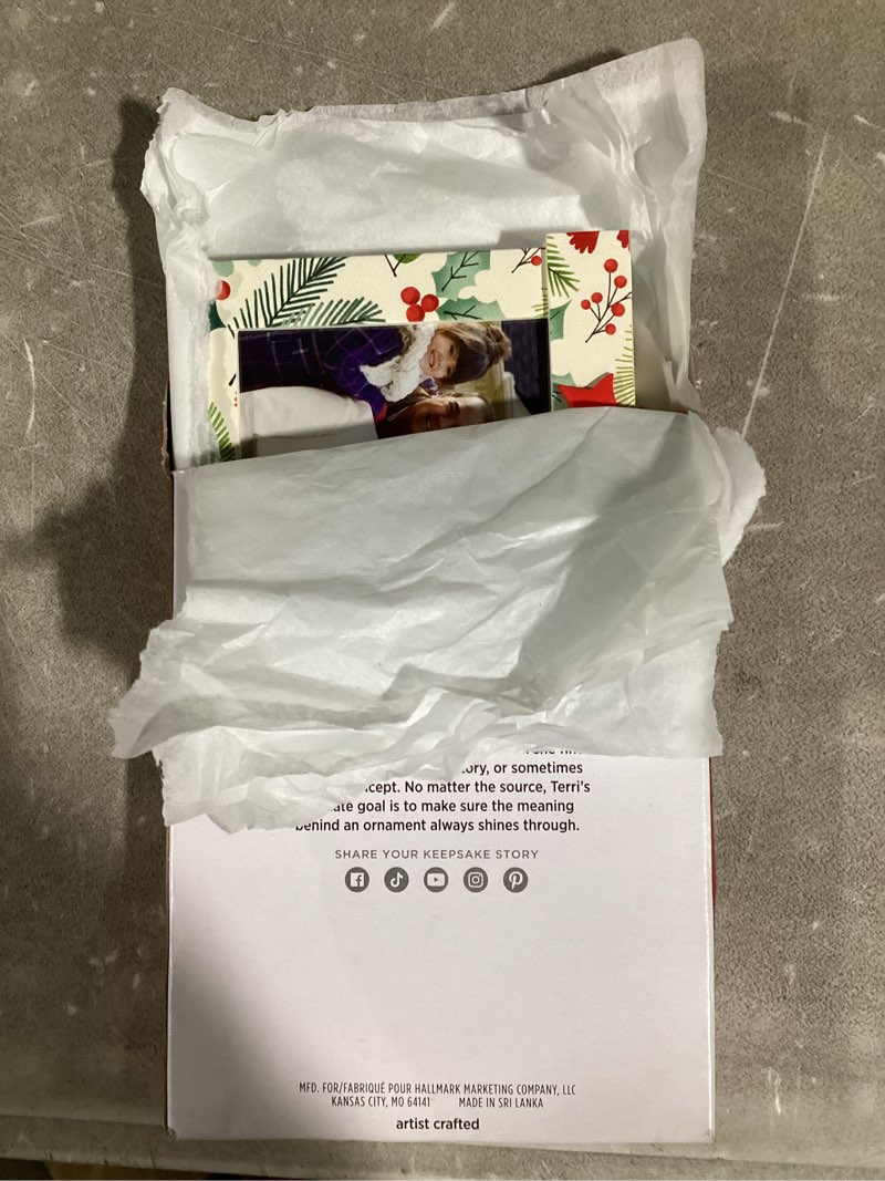 Condition photo showing New/Like New for hallmark keepsake christmas ornament 2025, the gift of family 2025 photo frame 2025 the gift of family