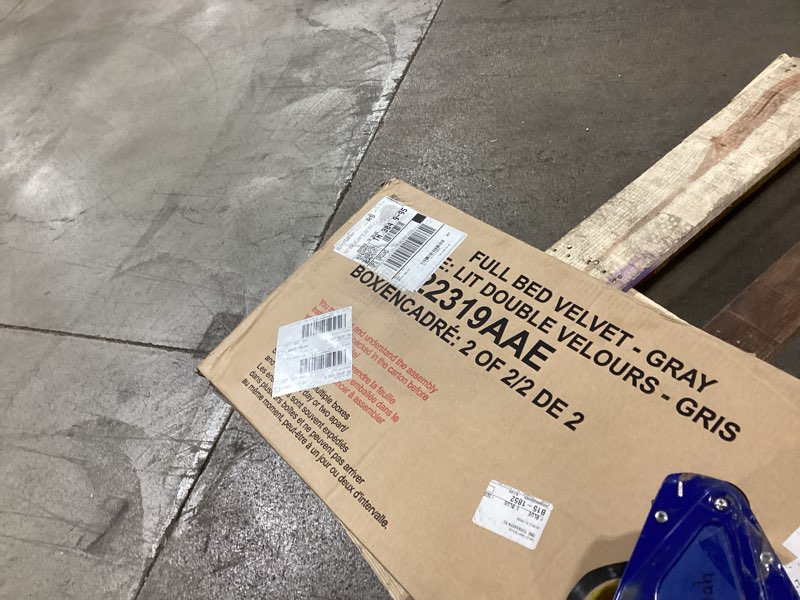 Condition photo showing New/Like New for INCOMPLETE BOX 2/2 Harper & Bright Designs Gray Wood Frame Full Velvet Upholstered