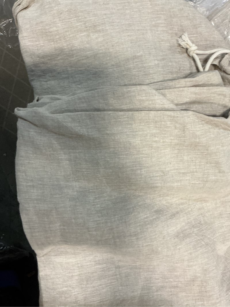 Condition photo showing New/Like New for european linen duvet cover (solid: natural chambray size: king/cal/king) 