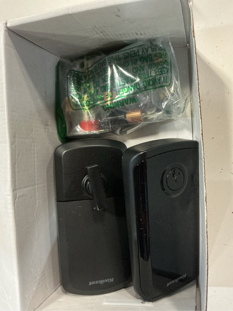 Condition photo showing Good Condition for kwikset halo select plus matte black touchscreen apple home keys tap-to-unlock, wi-fi and matter enabled smart lock deadbolt with door status sensor and intrusion detection