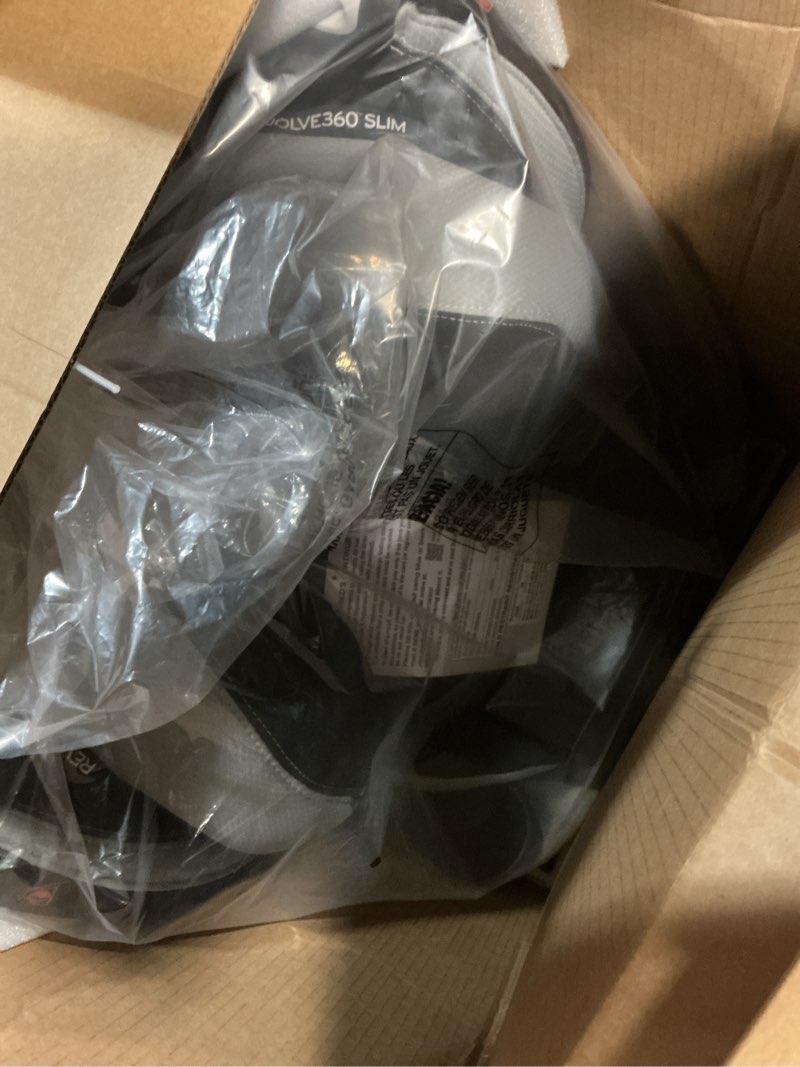 Condition photo showing New/Like New for evenflo revolve360 slim 2-in-1 rotational car seat with quick clean cover (salem black)