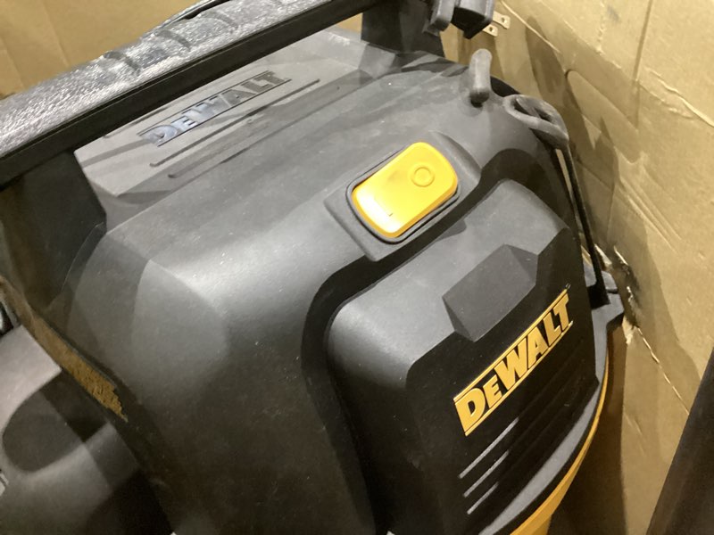 Condition photo showing Good Condition for dewalt wet and dry vacuum 9 gallon poly wet/dry vac yellow shop vacuum 5 hp strong suction for jobsite, workshop 3 in 1 multi functions model: dxv09p