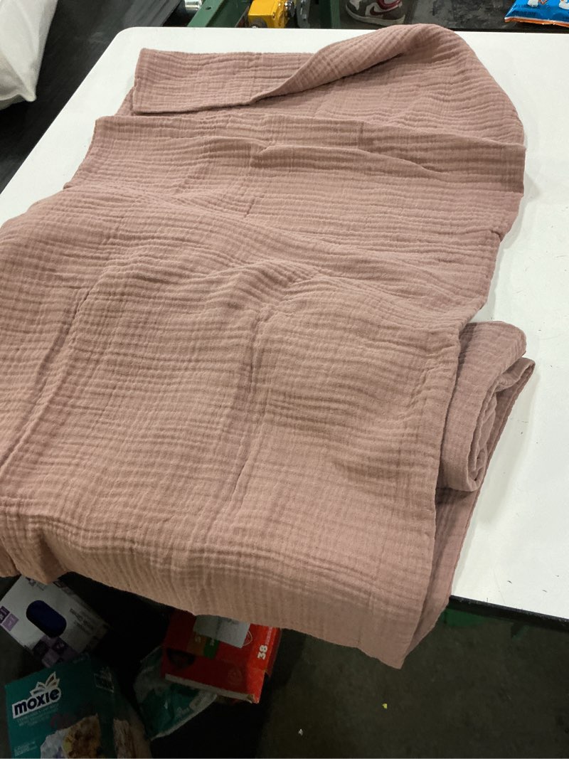 Condition photo showing Good Condition for organic ribbed cotton shams king/sand