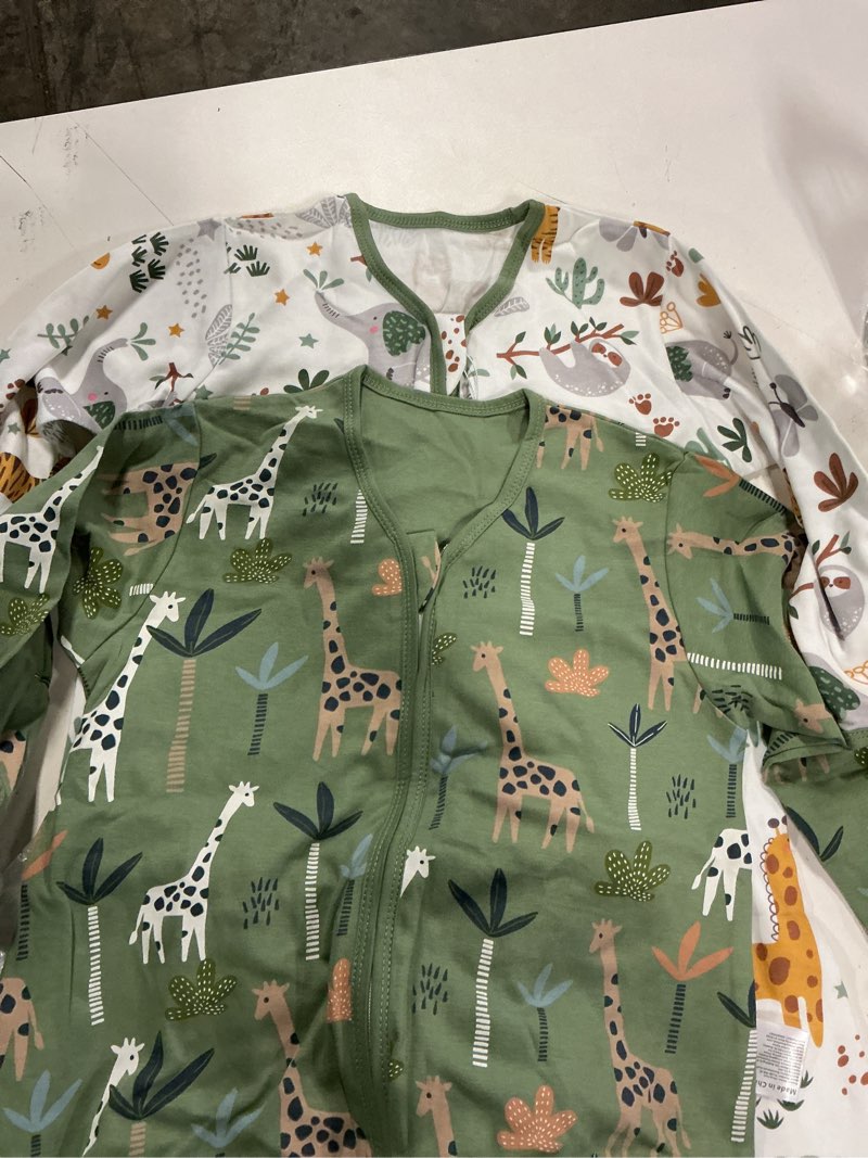 Condition photo showing Good Condition for baby sleep sack 18-24 months, long sleeve baby wearable blanket 0.5 tog with mittens, 2-way zipper toddler cotton sleeping sack for boy and girl green giraffe 2 pack(xlarge) green giraffe x-large