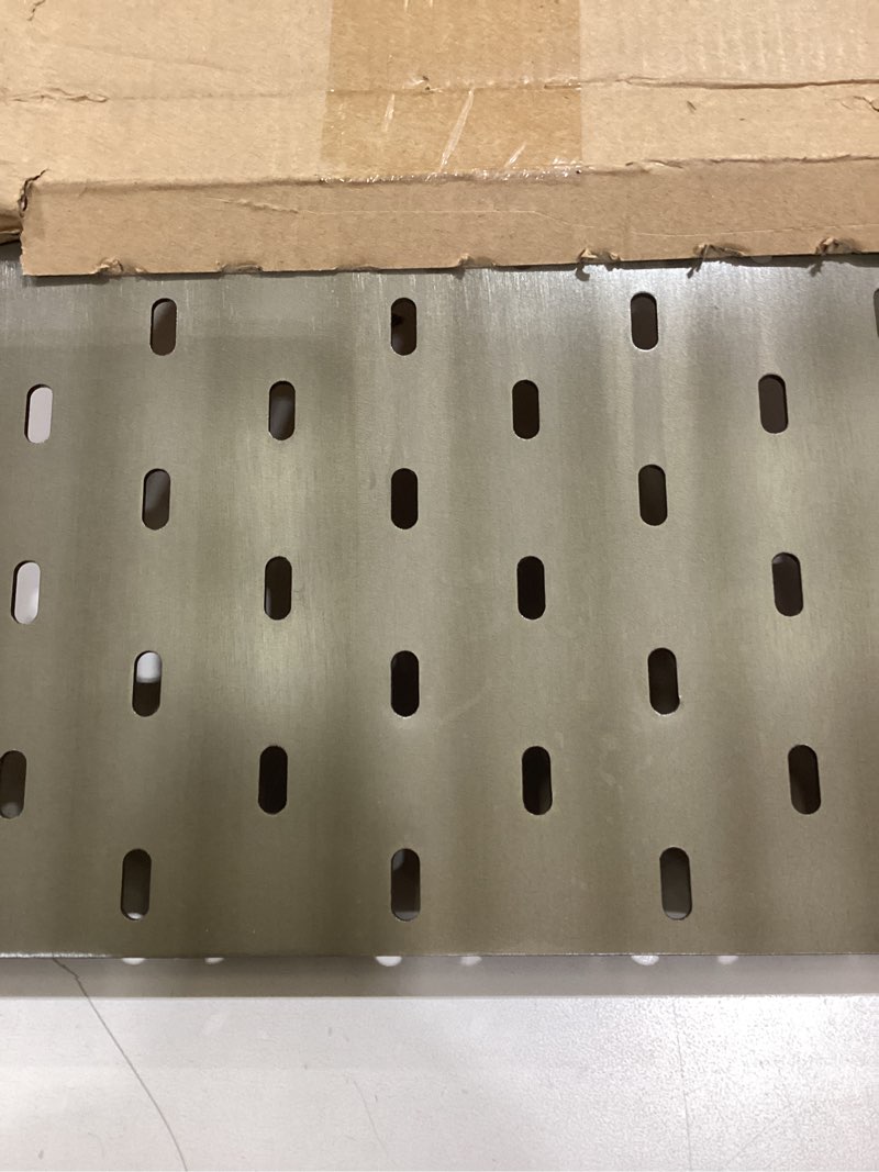 Condition photo showing Good Condition for BAC772 18.25''x11.5'' Sear Grate Grill Accessory, Reversible Grill Grate Compatible with Most Grills, Aluminum Sear Grate with Non-Stick, Competition Level Sear Marks Capture Flavor and Moisture