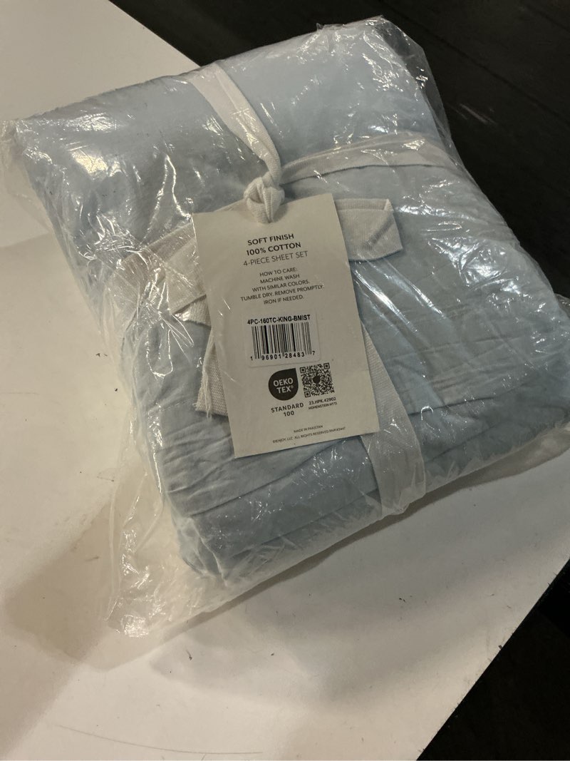 Condition photo showing New/Like New for 4-piece 160tc cotton king sheet set in blue mist