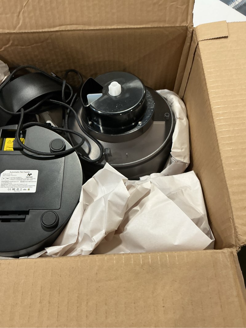 Condition photo showing Good Condition for automatic cat feeder: 3l auto food dispenser with timed feeding| 6 meal programmable& 1-20 portion precise control- easy to clean & setup for cat indoor| desiccant bag keep food fresh black
