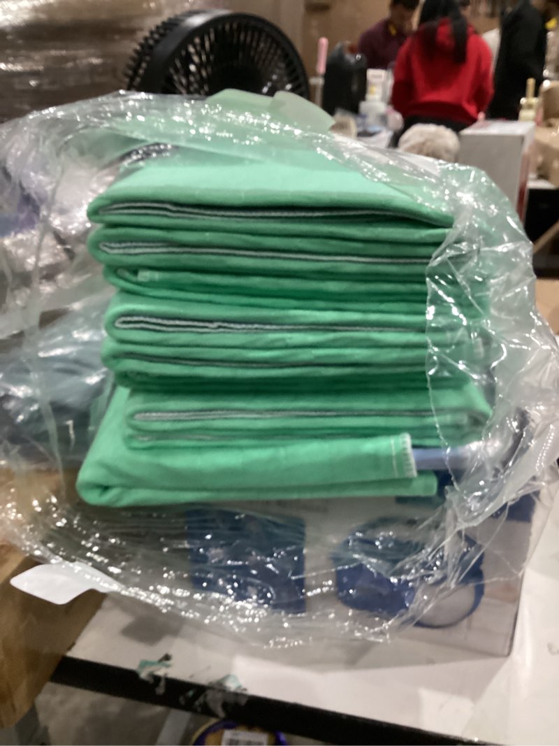 Condition photo showing Good Condition for 6 Pack 36” x 36” Extra Heavy Absorbency Washable Underpads, Waterproof Quick Drying Nursing Pads Incontinence Bed Pads, Reusable Washable Pee Pads for Dogs, Diaper Changing & Adults 6 Pack - 36" x 36"