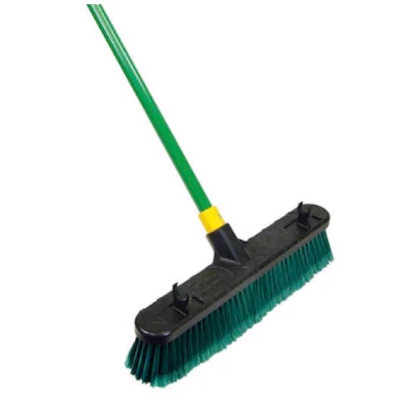 quickie multi-surface 18-in poly fiber multi-surface all-purpose push broom