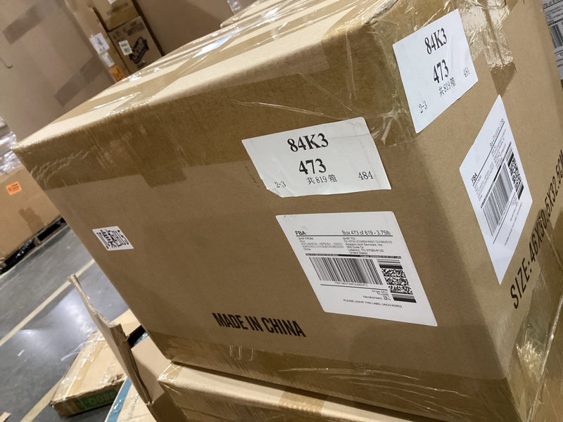 Condition photo showing New/Like New for Poen 12 Pcs 6 Inch Large Christmas Ball Ornaments Glitter Extra Large Christmas Ornaments Giant Xmas Balls Tree Decorations with Hanging Loop for Xmas Holiday Party Decor (Champagne Gold Silver White) Champagne Gold Silver White 12