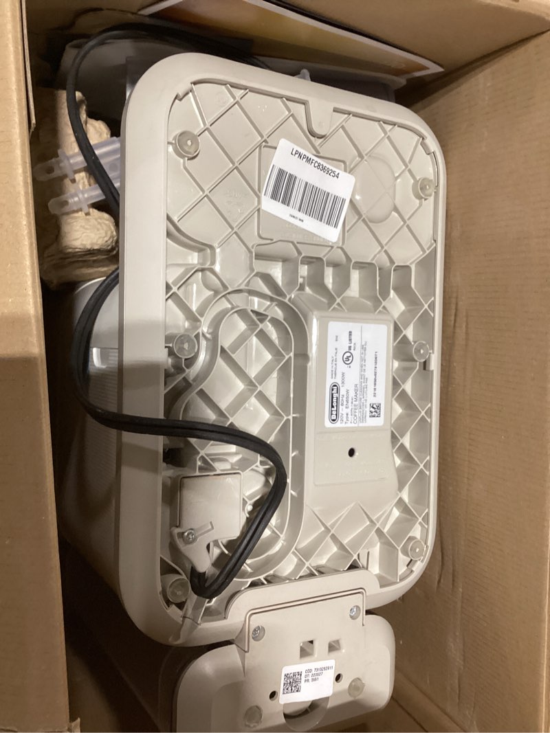 Condition photo showing As Is for Nespresso Gran Lattissima by De'Longhi, White