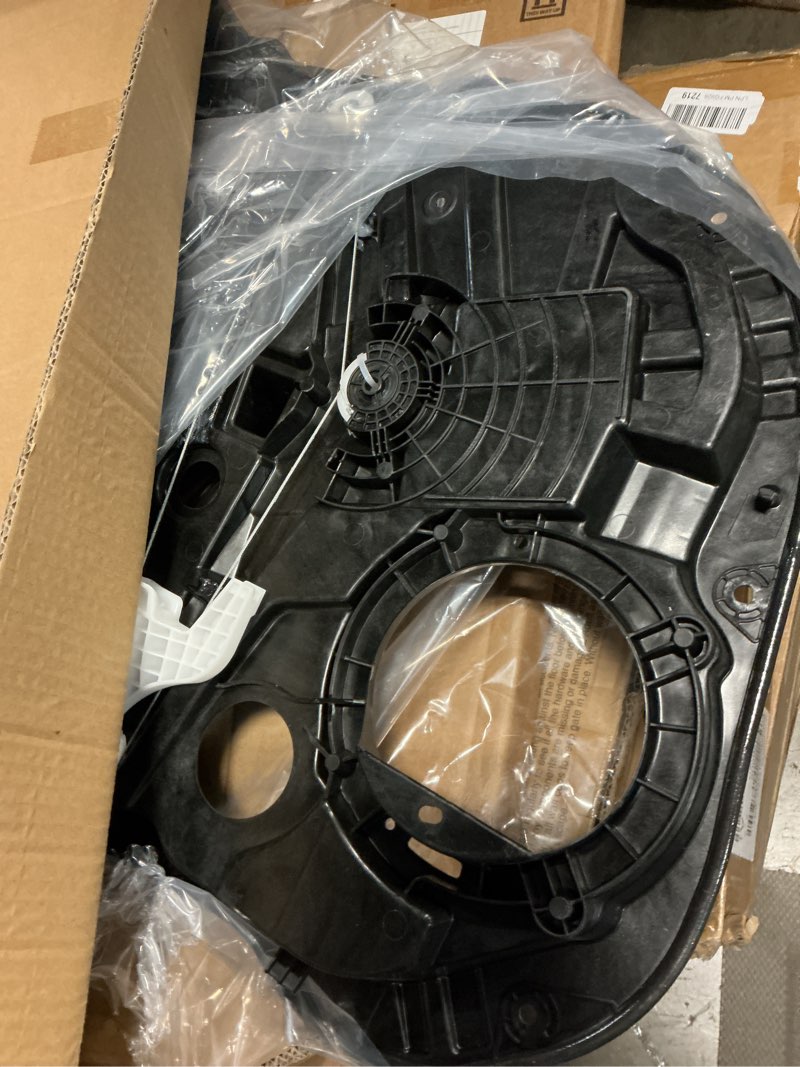 Condition photo showing Good Condition for 83481-d5000 rear right power window regulator compatible with 2016-2021 kia optima 1.6l 2.0l 2.4l replacement# 83481-d4000 rear passenger side window regulator