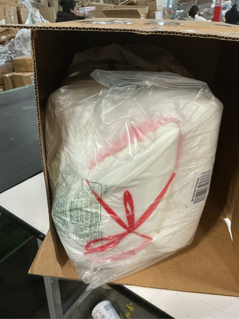 Condition photo showing Good Condition for Baby Ball Pit for Toddlers, 35.4"x 11.8" Foam Ball Pit for Kids, Soft Round Ball Pool for Baby, Indoor and Outdoor Playpen, Ideal Gift for Children, White, (Balls not Included) White 35 IN