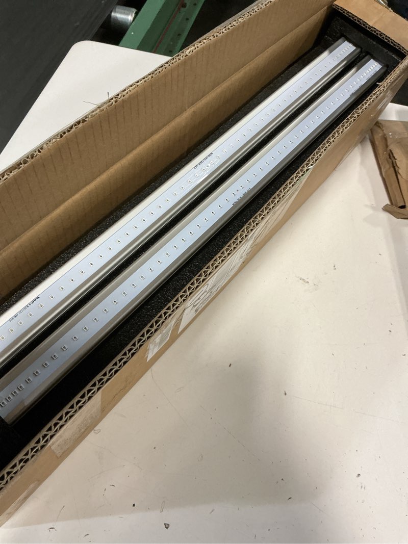 Condition photo showing Good Condition for Spider Farmer 2025 Upgraded UV30 & IR16 LED Grow Light, 365-370nm UV & 730-745nm IR Supplemental Light for Indoor Plants, 2X2, 3X3, 4X4 Grow Tents, 23.6\" Long Bars Set UVR3016