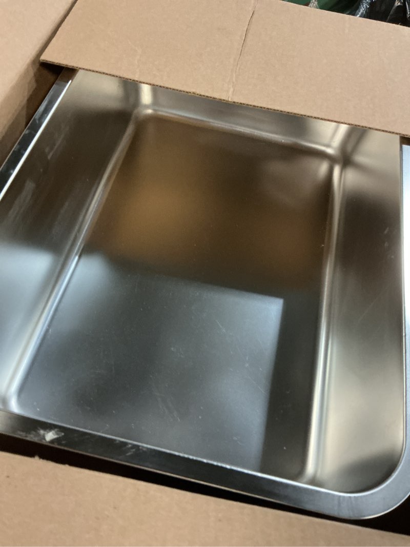 Condition photo showing Good Condition for kirecoo stainless steel cat litter box, large metal high sided cat pan box, indoor litter tray, non stick, no smell, easy to clean, pet toilet supplies for cats 19.5*13.6*5.96
