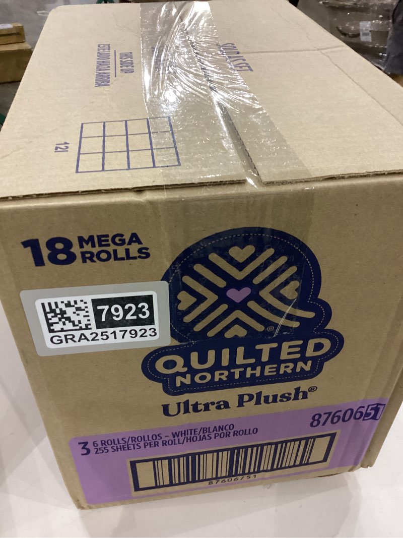 Condition photo showing New/Like New for QUILTED NORTHERN Ultra Plush