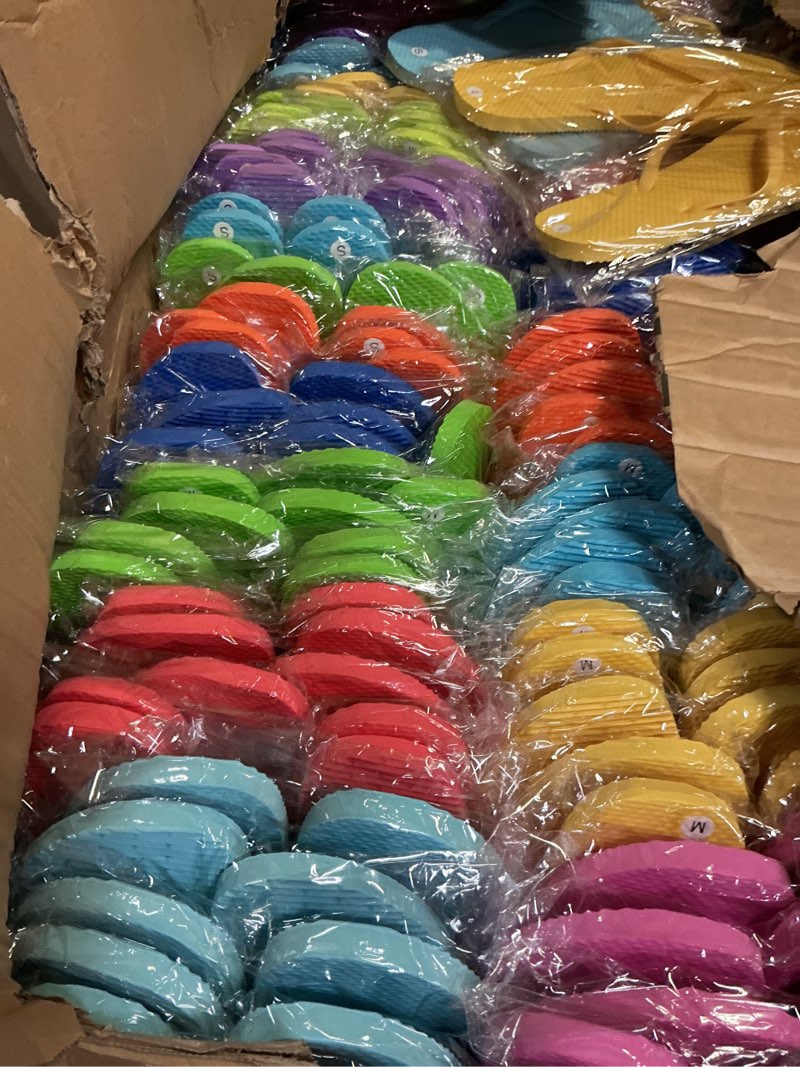 Condition photo showing New/Like New for suhine bulk flip flops for weddings, colorful bulk flip flops eva for reception guest slippers, summer pool beach party 150