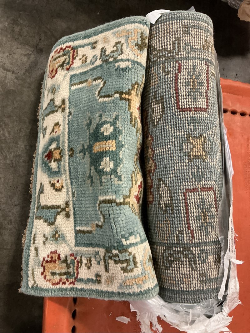 Condition photo showing Good Condition for  quince artemis hand-knotted wool rug in light blue 2'6" x 7'