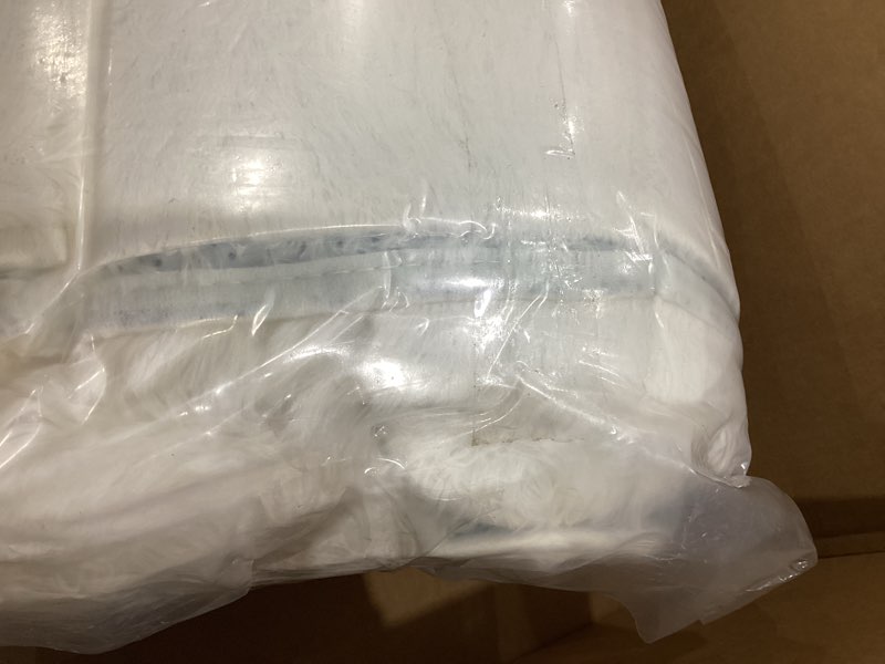Condition photo showing Good Condition for 9x12 area rugs for living room, white fluffy shaggy rug soft carpets, big rugs for bedroom nursery kids room dorm home decor aesthetic white 9' x 12' (rectangular)