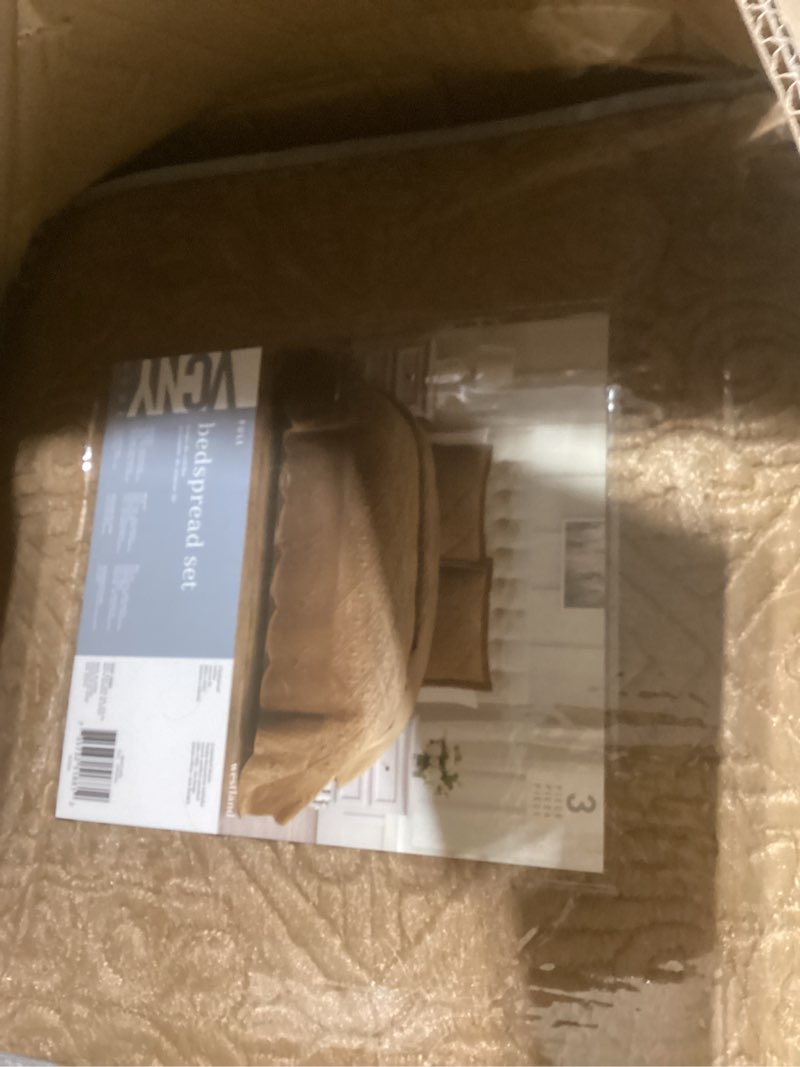 Condition photo showing New/Like New for VCNY Home - Full Quilt Set, 3-Piece Plush Bedding with Matching Shams, Elegant Room Decor (Westland Caramel, Full) Full Westland Caramel