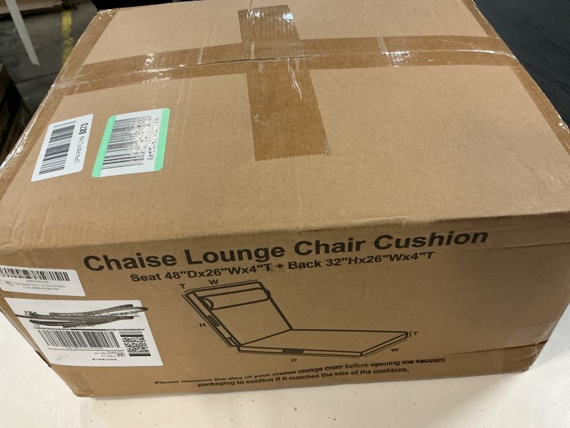 Condition photo showing New/Like New for chaise lounge cushions outdoor 80x26x4 inch, patio lounge chair cushions w/high density foam, 4 inch pool lounger cushion w/removable cover handles, fits poolside patio outdoor furniture, green 80 x 26 x 4 inch green