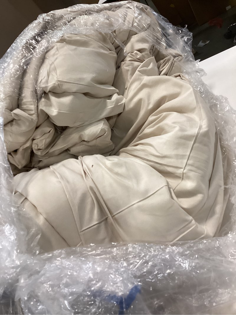 Condition photo showing As Is for ROSGONIA Oversized King Comforter 128x120, 3pcs Super King Plus (1 Beige Comforter & 2 Pillowcases) Lightweight Oversized Bedding Set Blanket Super King Plus Comforter 128"x120" Beige